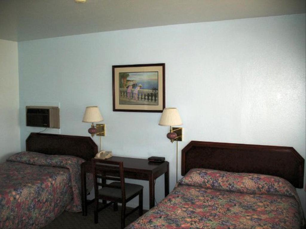קלאמאת' פולס Golden West Motel מראה חיצוני תמונה