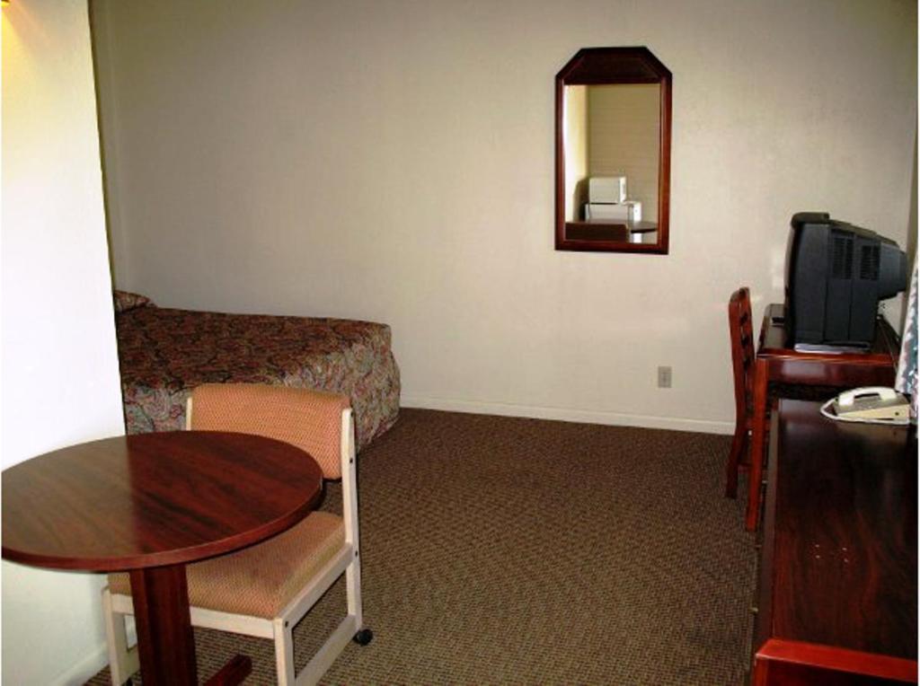 קלאמאת' פולס Golden West Motel מראה חיצוני תמונה