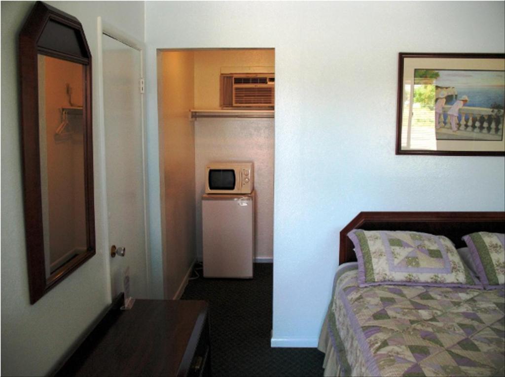 קלאמאת' פולס Golden West Motel מראה חיצוני תמונה