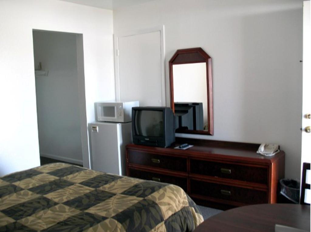 קלאמאת' פולס Golden West Motel מראה חיצוני תמונה
